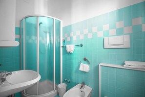 Basic Double Room, Balcony, City View | Bathroom | Shower, hair dryer, towels, soap - Hotel Marcelli (Numana)