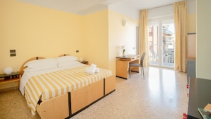 In-room safe, desk, WiFi (free) - Hotel Marcelli (Numana)