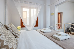 1 bedroom, iron/ironing board, travel crib, free WiFi