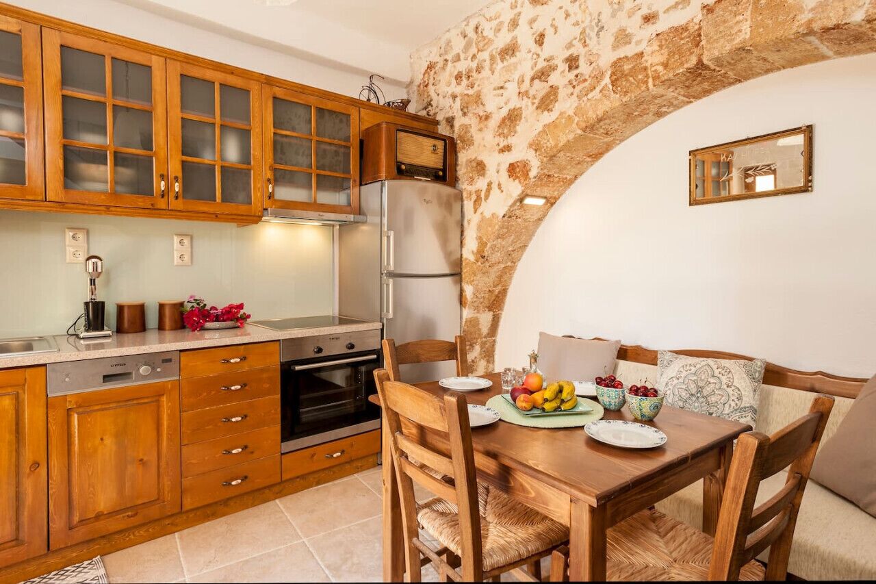 Macchina per tè/caffè, frigorifero, forno, piano cottura