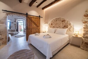 3 chambres, fer et planche à repasser, Wi-Fi gratuit, draps fournis