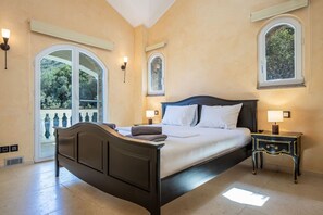 3 makuuhuonetta, työpöytä, silitysrauta/-lauta, Wi-Fi