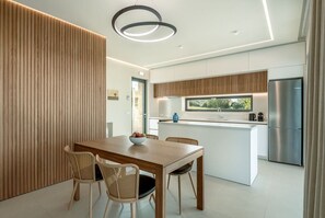 Dining - Deux Olives Luxurious Villa (Pirgos Psilonerou)