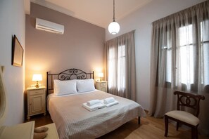 Desk, iron/ironing board, free WiFi, bed sheets