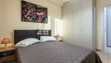 Fer et planche Ă repasser, Wi-Fi, draps fournis