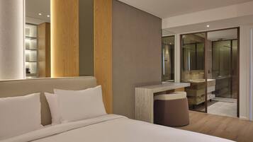 Standard Double Room | In-room safe, desk, laptop workspace, blackout drapes