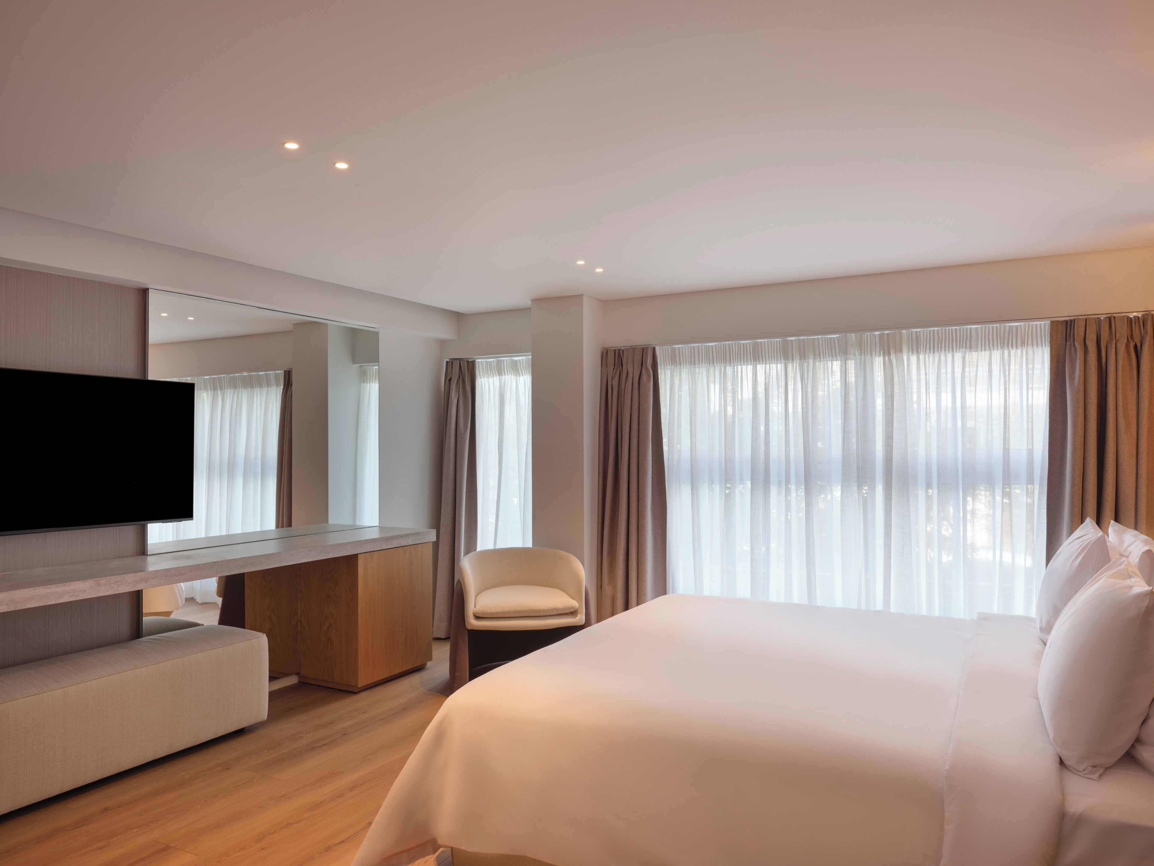 Standard Double Room | In-room safe, desk, laptop workspace, blackout curtains