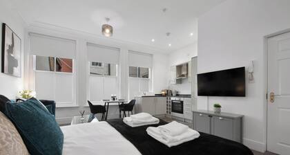 WhiskAwayStays No. 58 Studio No. 2