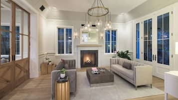 Casa de lujo, varias camas, acceso a la piscina, vistas a la piscina (Mandeville Canyon) | Interior