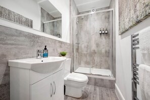 Shower - WhiskAwayStays - No. 58 Studio - No. 3 (Worcester)