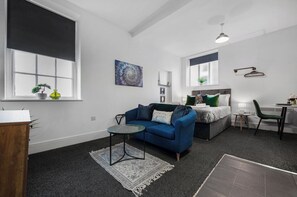 Smart TV - WhiskAwayStays - No. 58 Studio - No. 3 (Worcester)