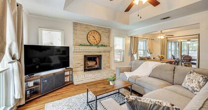 3 Mi to Randolph Afb: Family Home w/ Poker Table!