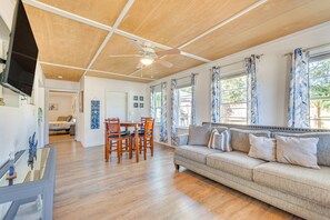 บ้านพัก (4 Bedrooms) | ด้านหน้าที่พัก