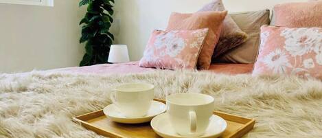 2 bedrooms, iron/ironing board, travel cot, WiFi