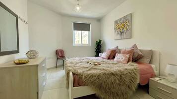 2 bedrooms, iron/ironing board, travel cot, WiFi