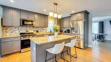 House (4 Bedrooms) | Bahagian dalam