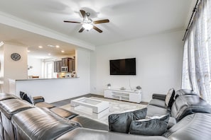 House (4 Bedrooms) | Interior - 22 Mi to Dtwn Houston: Spacious Baytown Home! (Baytown)