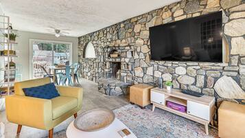 House (3 Bedrooms) | Front of property