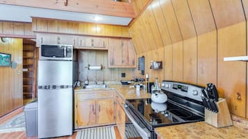 House (1 Bedroom) | Interior