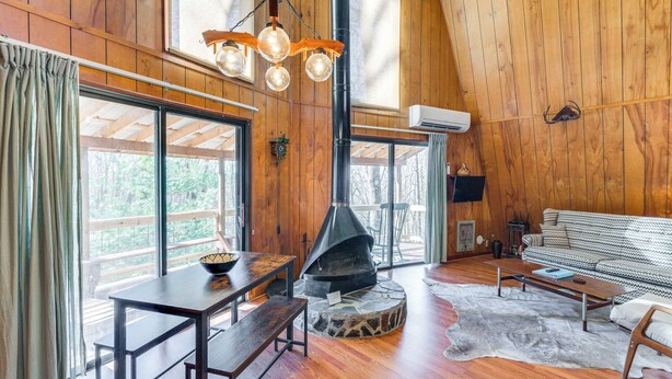 Interior - Hot Tub, Deck & Fire Pit: Secluded Cabin in Murphy (Murphy)