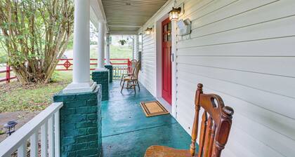 Farmhouse on 1 Acre Near Historic Dtwn Danville