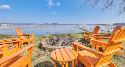 Lake Wisconsin Retreat w/ Dock: Great for Groups!