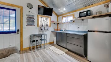 Apartment (0 Bedroom) | Interior