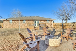 Rumah (5 Bedrooms) | Bagian depan properti