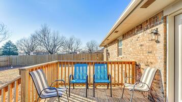 House (5 Bedrooms) | Interior