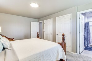 House (5 Bedrooms) | Interior