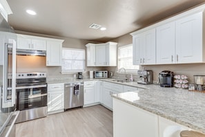 Rumah (5 Bedrooms) | Interior