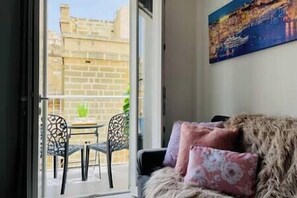 TV - Birgu Center 2BR Comfort Apartment (Birgu)