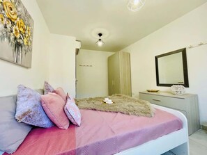 2 habitaciones, tabla de planchar con plancha, wifi y ropa de cama 