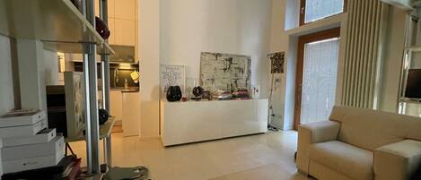 Smart TV, books, music library, stereo