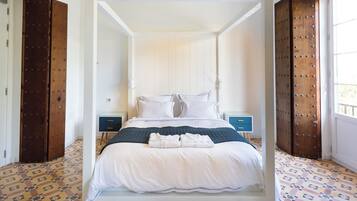 Comfort Studio, Balcony, Park View | Egyptian cotton sheets, premium bedding, down comforters