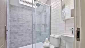 Casa, 2 camere da letto, cucina | Bagno