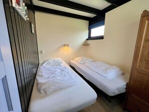 Nhà | 3 phòng ngủ, trang bị nội thất với thiết kế riêng biệt 