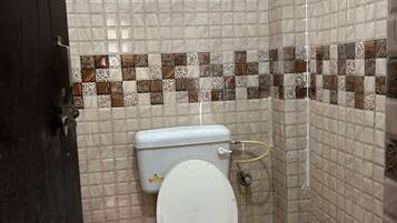 タオル、石鹸、トイレットペーパー