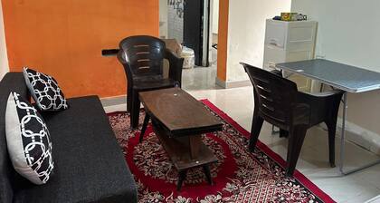 Charming 1-bedroom apartment in Rehi Taluka, Naini