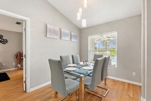 Villa, 3 Bedrooms | Dining
