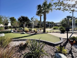 Property grounds - Fabulous 5bd Family Townhome With Splash Pool-726g 5 Bedroom Townhouse (Davenport)