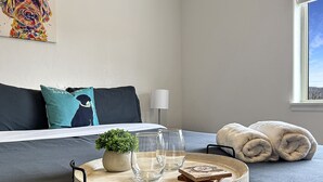 ハウス 3 ベッドルーム | 3 室のベッドルーム、デスク、ノートパソコン用作業スペース、アイロン / アイロン台