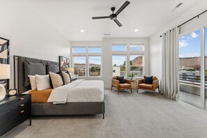 4 Schlafzimmer, Schreibtisch, laptopgeeigneter Arbeitsplatz