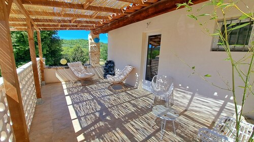 Mas " La Provinciale" avec piscine bois au pied du Mont Ventoux à Malaucène
