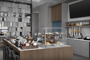 Free daily buffet breakfast  - Homewood Suites by Hilton Jackson (Jackson)
