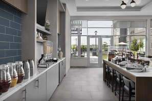 Petit déjeuner buffet compris tous les jours