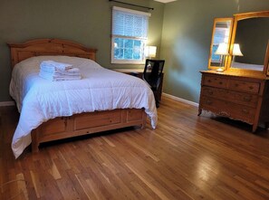 3 Schlafzimmer, Zimmersafe, Schreibtisch, Bügeleisen/Bügelbrett