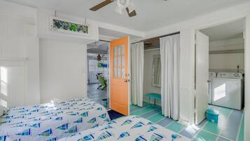 4 bedrooms, iron/ironing board, free WiFi, bed sheets