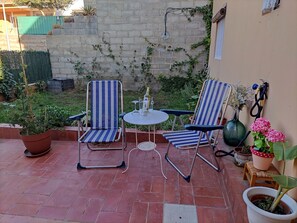Terrace/patio - THE ANEX, room with small garden and terrace, very quiet and sunny area. (Palafrugell)