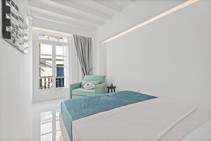 In-room safe, soundproofing, iron/ironing board, free WiFi - Heart of Mykonos Suites (Mykonos)
